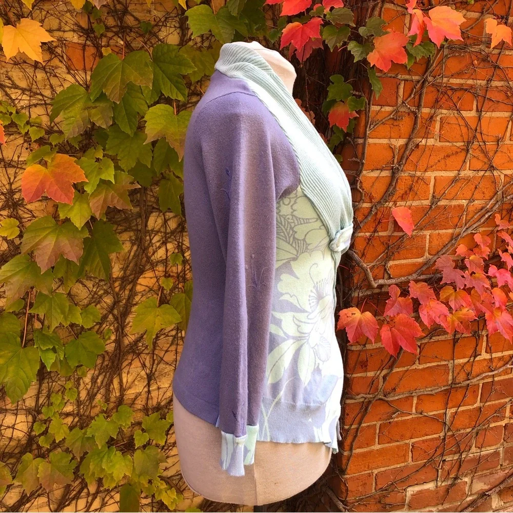 Stylish Women's Sweater in Purple and Blue - Picture 2 of 9